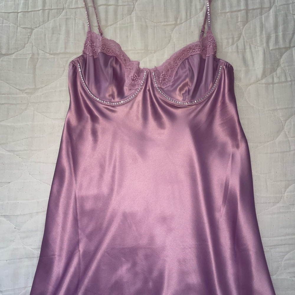 Victoria’s Secret never been worn pink slip dress- size medium